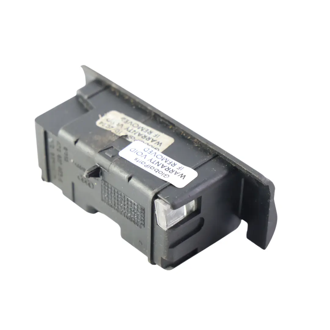 Tapa Cenicero Moldura Puerta Trasera Derecha para Audi A6 C6 A8 D3 con número de pieza 4B0857405A Audi A6 C6 A8 D3 Tapa Cenicero Moldura Puerta Trasera Derecha - SKU 4B0857406A - Número de pieza 4B0857405A