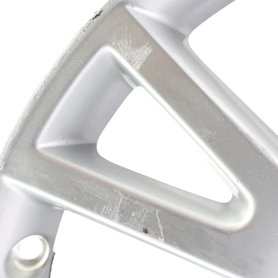 Llanta de aleación plateada Audi A4 B6 B7 17" 7,5J ET:45 para con número de pieza 4F0601025AK Llanta de aleación plateada Audi A4 B6 B7 17" 7,5J ET:45 - SKU 4F0601025AK-1 - Número de pieza 4F0601025AK