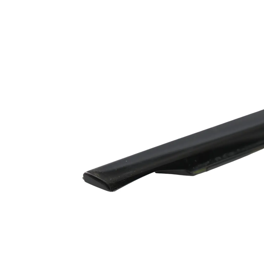 Front Window Seal Cover Trim Outer Right O/S to Audi A6 C8 with Part number 4K0837476A Audi A6 C8 Front Window Seal Cover Trim Outer Right O/S - SKU 4K0837476A - Part number 4K0837476A