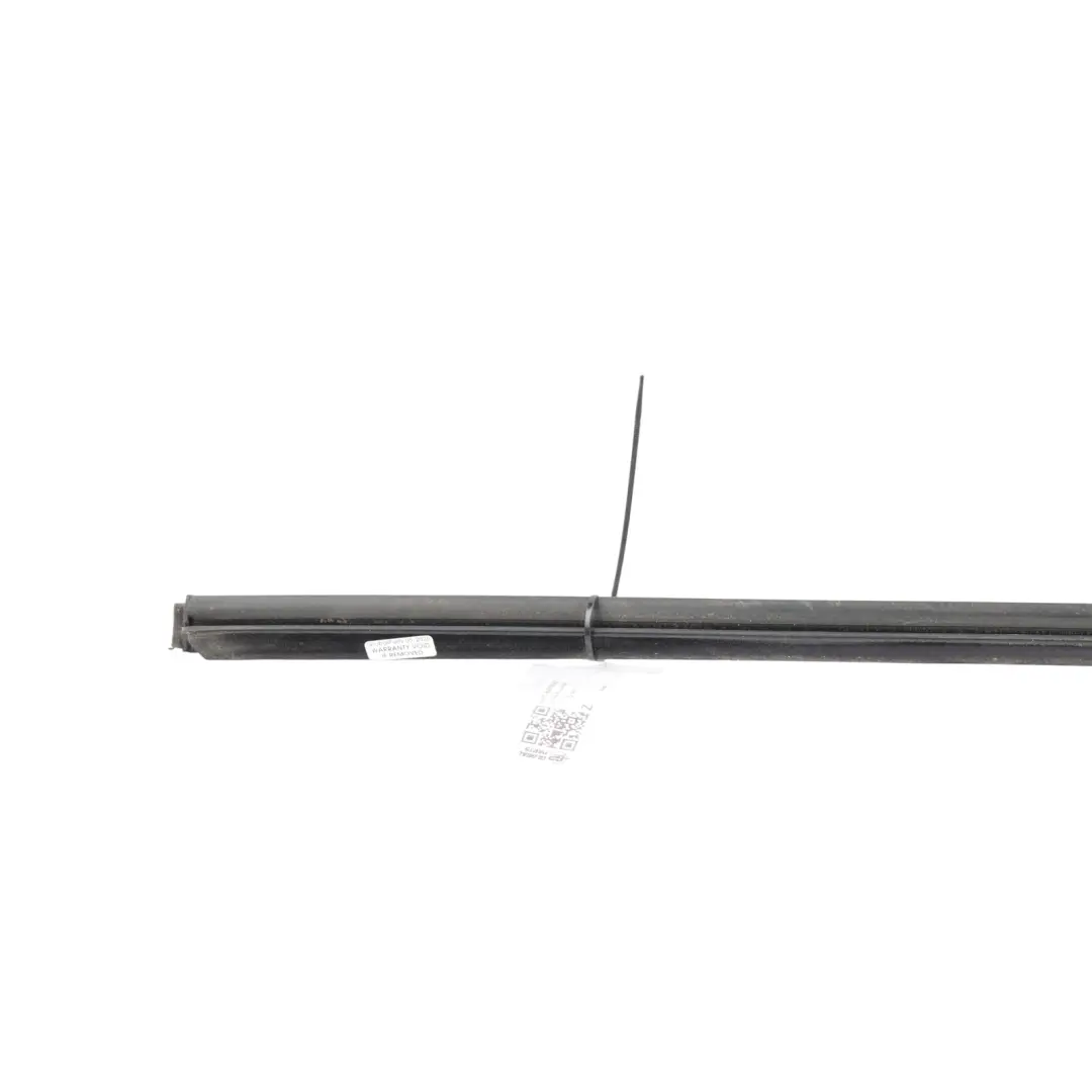 Ford Focus Mk2 Front Door Window Weatherstrip Trim Right O/S - SKU 4M51-B20562-AE - Part number 4M51-B20562-AE