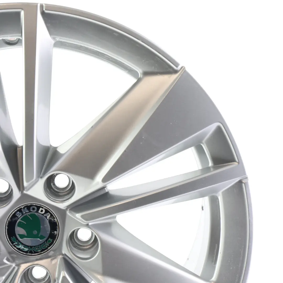 Alloy Wheel Rim Silver 17" 7J ET:45 Scutus Spoke to Skoda Karoq with Part number 57A601025AA Skoda Karoq Alloy Wheel Rim Silver 17" 7J ET:45 Scutus Spoke - SKU 57A601025AA-3 - Part number 57A601025AA