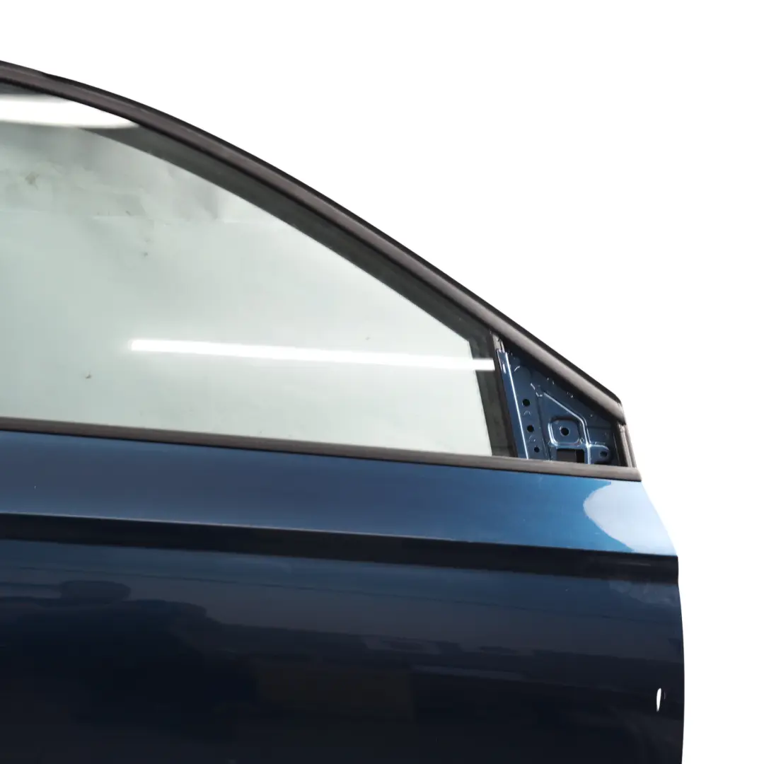 Skoda Karoq Panel Cobertura Puerta Delantera Derecha Azul Lava Metalizado W5Q - SKU 57A831052A-LAVA - Número de pieza 57A831052A