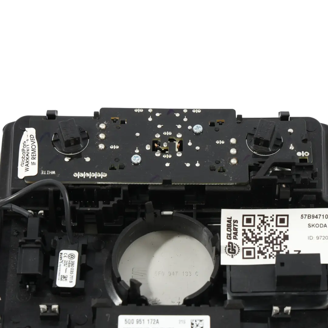 Skoda Karoq Plafonnier Avant Intérieur Bouton SOS Gris - SKU 57B947105J - Numéro de pièce 57B947105J