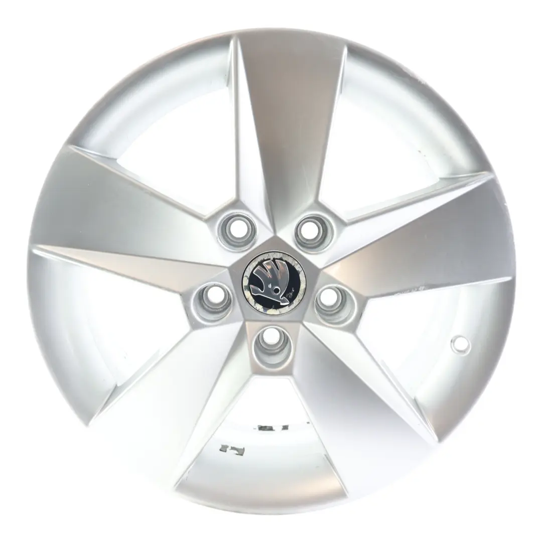 Llanta aleación Skoda Octavia Mk3 5E Silver 6,5J 16" ET:46 Star Spoke para con número de pieza 5E0601025H Llanta aleación Skoda Octavia Mk3 5E Silver 6,5J 16" ET:46 Star Spoke - SKU 5E0601025H-1 - Número de pieza 5E0601025H