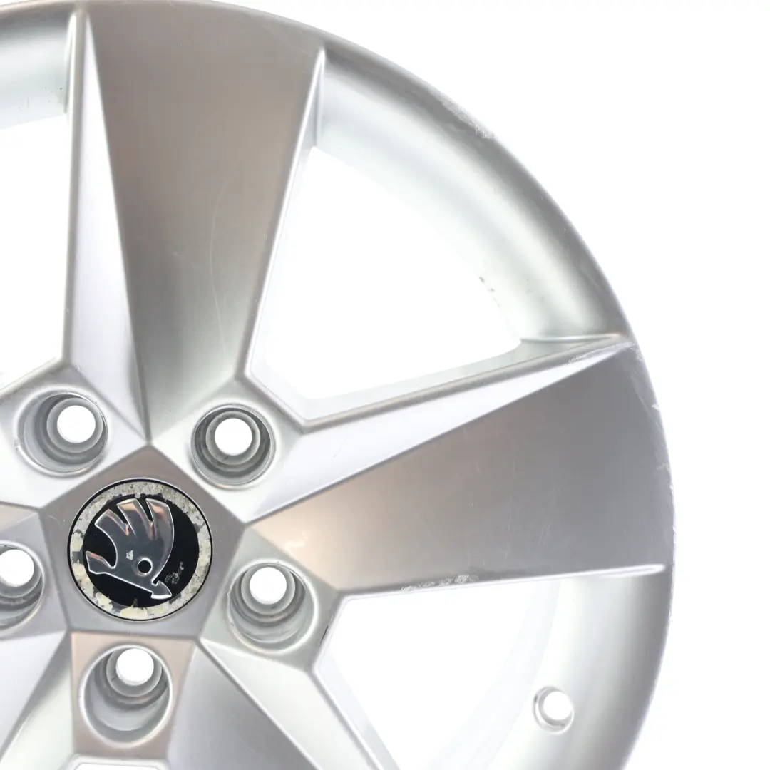  Llanta aleación Skoda Octavia Mk3 5E Silver 6,5J 16" ET:46 Star Spoke - SKU 5E0601025H-1 - Número de pieza 5E0601025H