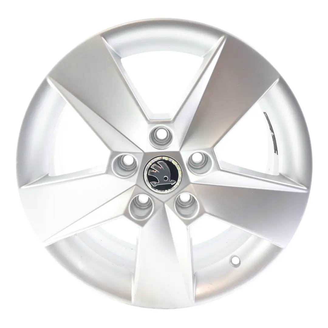 Llanta aleación Skoda Octavia Mk3 5E Silver 6,5J 16" ET:46 Star Spoke para con número de pieza 5E0601025H Llanta aleación Skoda Octavia Mk3 5E Silver 6,5J 16" ET:46 Star Spoke - SKU 5E0601025H-2 - Número de pieza 5E0601025H
