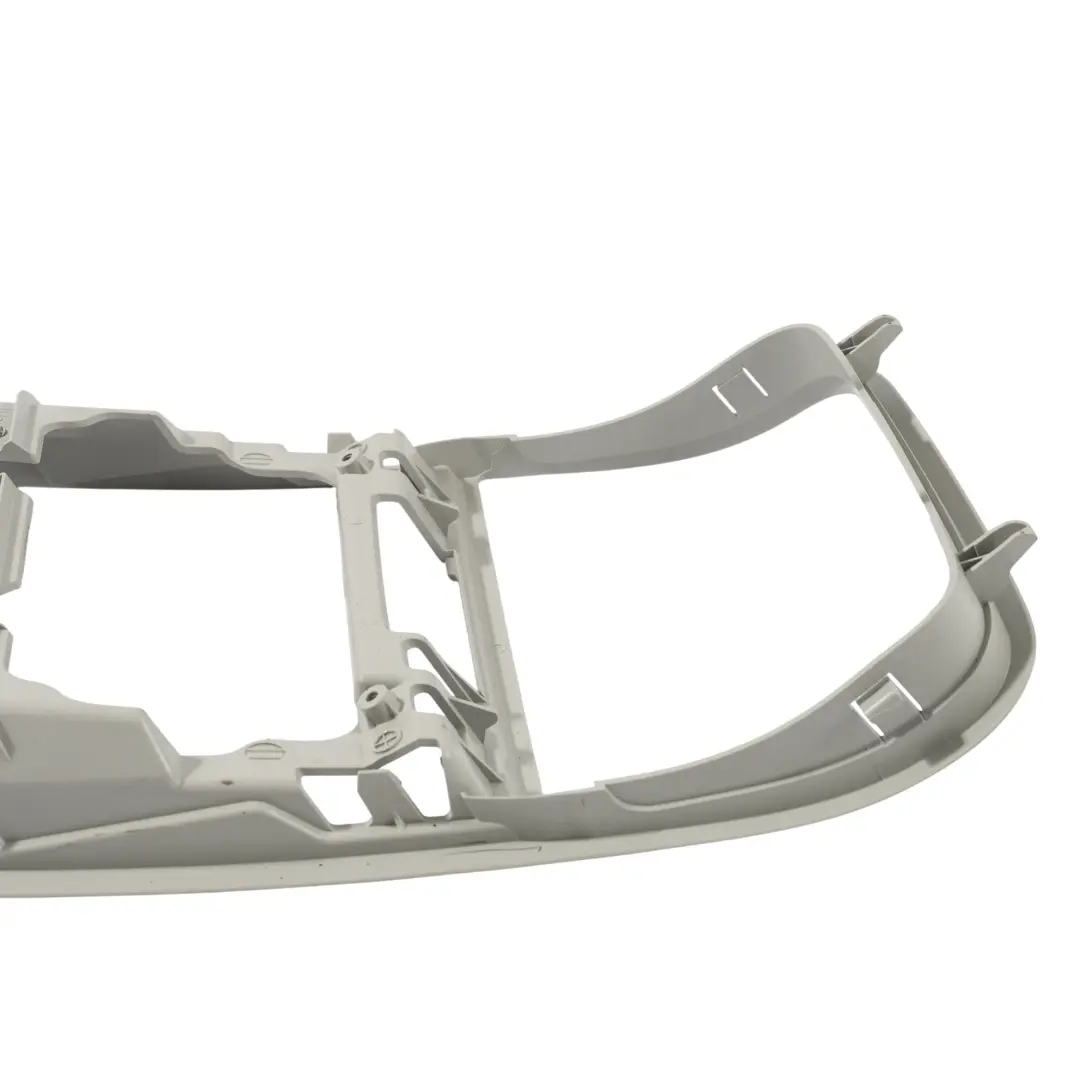 Cadre Contour Plafonnier Intérieur Gris pour Seat Ateca FR à propos du numéro de pièce 5E0867489B Seat Ateca FR Cadre Contour Plafonnier Intérieur Gris - SKU 5E0867489B-1 - Numéro de pièce 5E0867489B