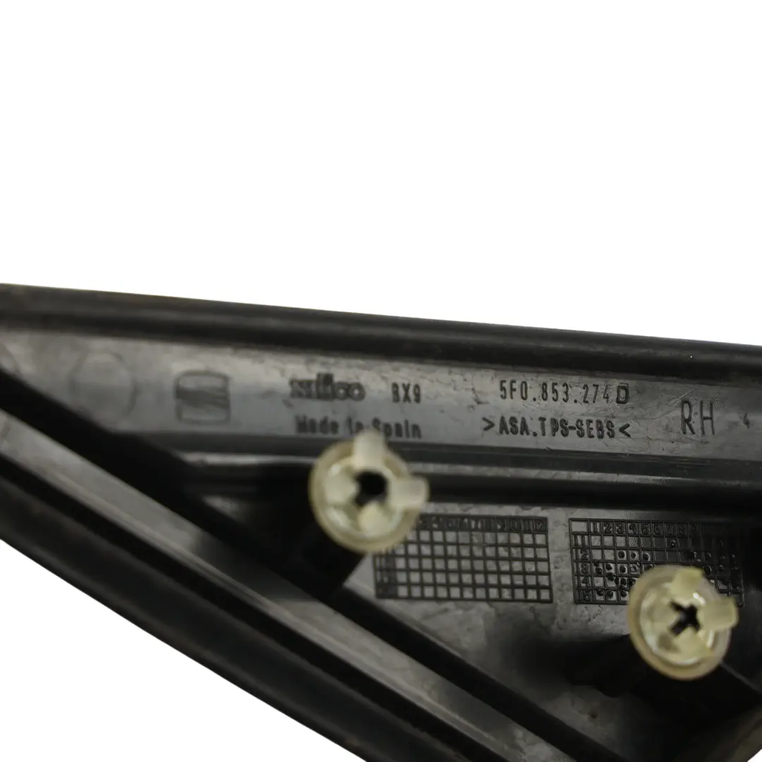 Seat Leon MK3 Cubierta Triangular Aleta Delantera Negro Derecho - SKU 5F0853274D - Número de pieza 5F0853274D
