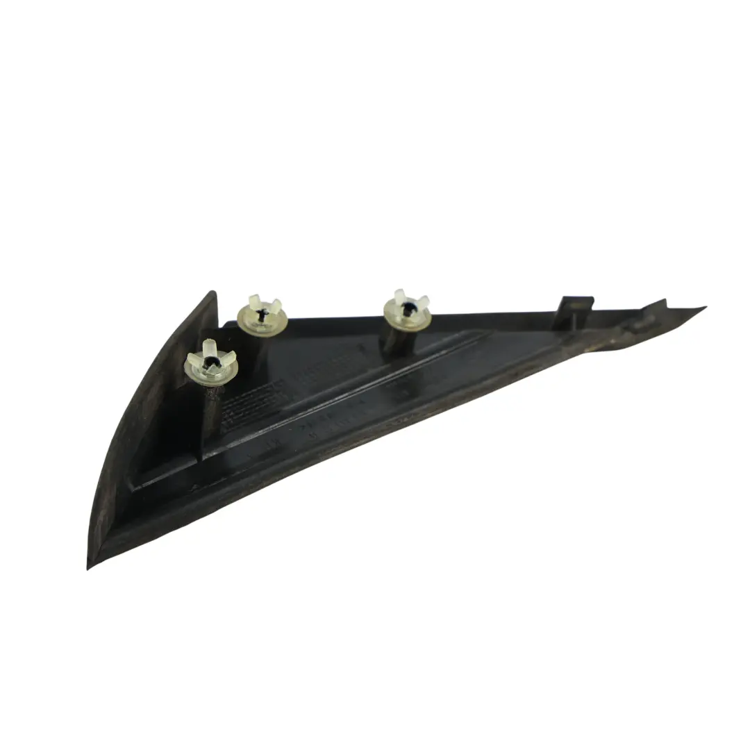 MK3 Cubierta Triangular Aleta Delantera Negro Derecho para Seat Leon con número de pieza 5F0853274D Seat Leon MK3 Cubierta Triangular Aleta Delantera Negro Derecho - SKU 5F0853274D - Número de pieza 5F0853274D