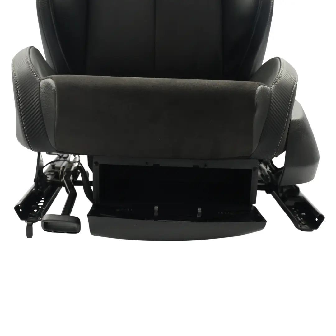 5F Cupra Fotel Podgrzewany Lewy Alcantara Skóra Czarny Karbon do Seat Leon o numerze 5F3881805EG Seat Leon 5F Cupra Fotel Podgrzewany Lewy Alcantara Skóra Czarny Karbon - SKU 5F3881805EG-1 - Numer Części 5F3881805EG
