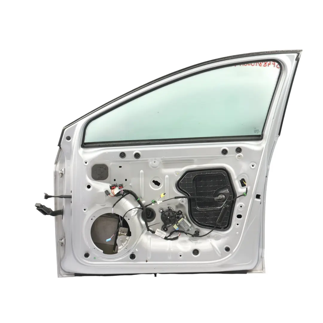 Mk3 Door Front Right O/S Covering Panel Foil Silver Metallic - Z7G to Seat Leon with Part number 5F4831056A Seat Leon Mk3 Door Front Right O/S Covering Panel Foil Silver Metallic - Z7G - SKU 5F4831056A-FSI - Part number 5F4831056A