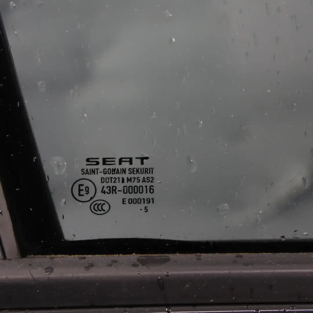 Seat Leon MK3 Porta Anteriore Destra Pannello Nero Metallizzato Mitico Y9T - SKU 5F4831056A-MYB - Numero di parte 5F4831056A