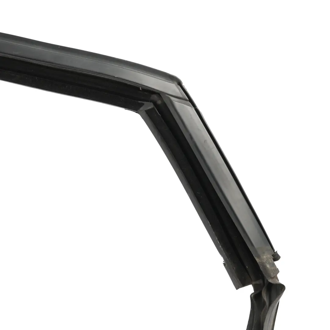 Window Seal Front Door Right O/S Gasket Sealing to Volkswagen VW Golf Mk7 with Part number 5G4837432 Volkswagen VW Golf Mk7 Window Seal Front Door Right O/S Gasket Sealing - SKU 5G4837432 - Part number 5G4837432
