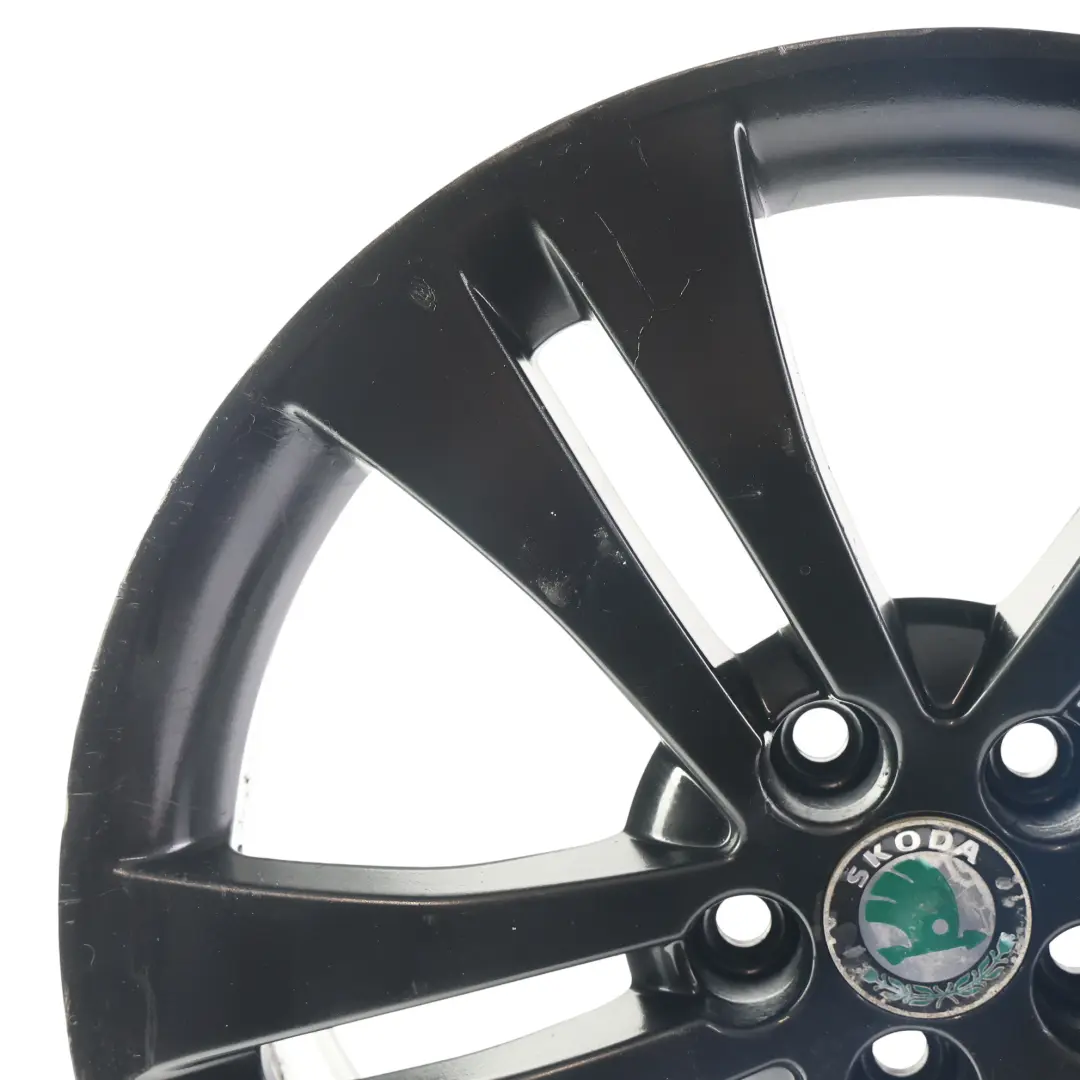 Skoda Fabia MK2 Jante Alliage Noir 17" 7J ET:41 5x100 Trinity - SKU 5J0601025HA-2 - Numéro de pièce 5J0601025HA