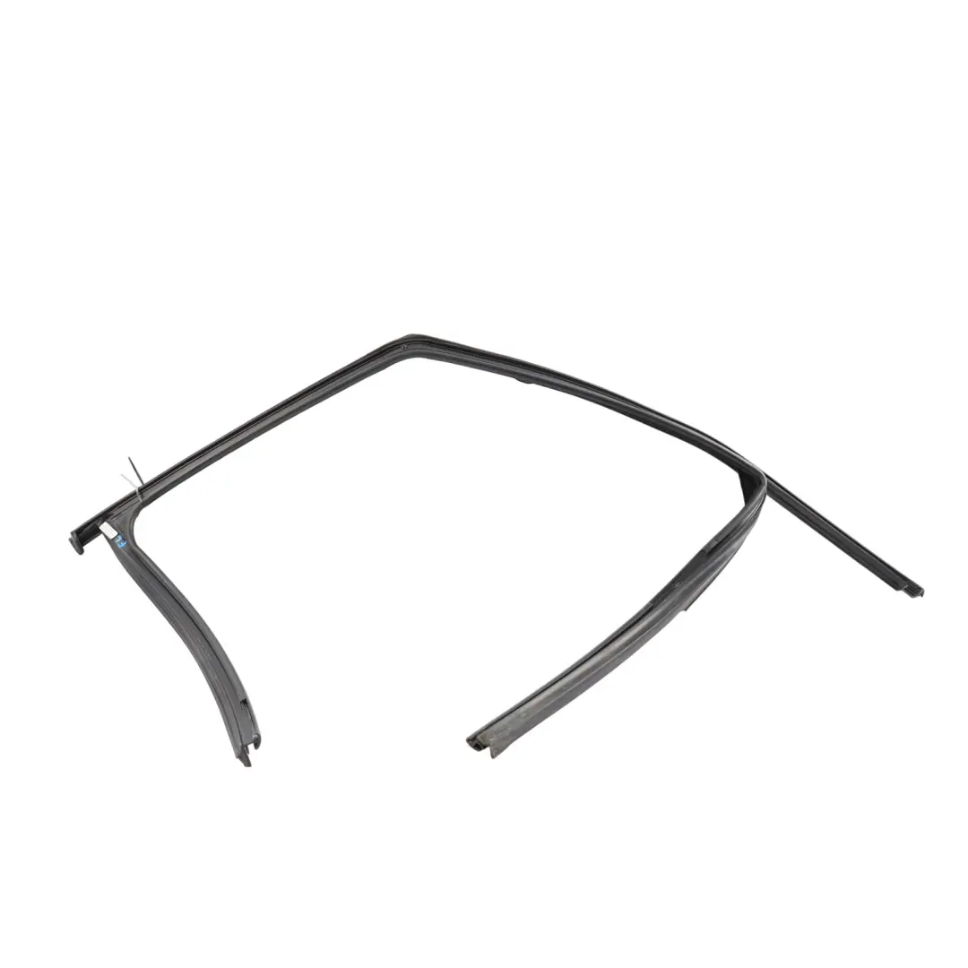 Uszczelka Szyby Drzwi Przednich Lewa do Skoda Fabia 5J o numerze 5J0837431G Skoda Fabia 5J Uszczelka Szyby Drzwi Przednich Lewa - SKU 5J0837431G - Numer Części 5J0837431G
