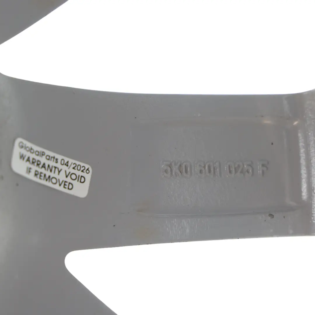 Mk6 Jante En Alliage Argentée 17" 7J ET:54 pour Volkswagen Golf à propos du numéro de pièce 5K0601025F Volkswagen Golf Mk6 Jante En Alliage Argentée 17" 7J ET:54 - SKU 5K0601025F - Numéro de pièce 5K0601025F