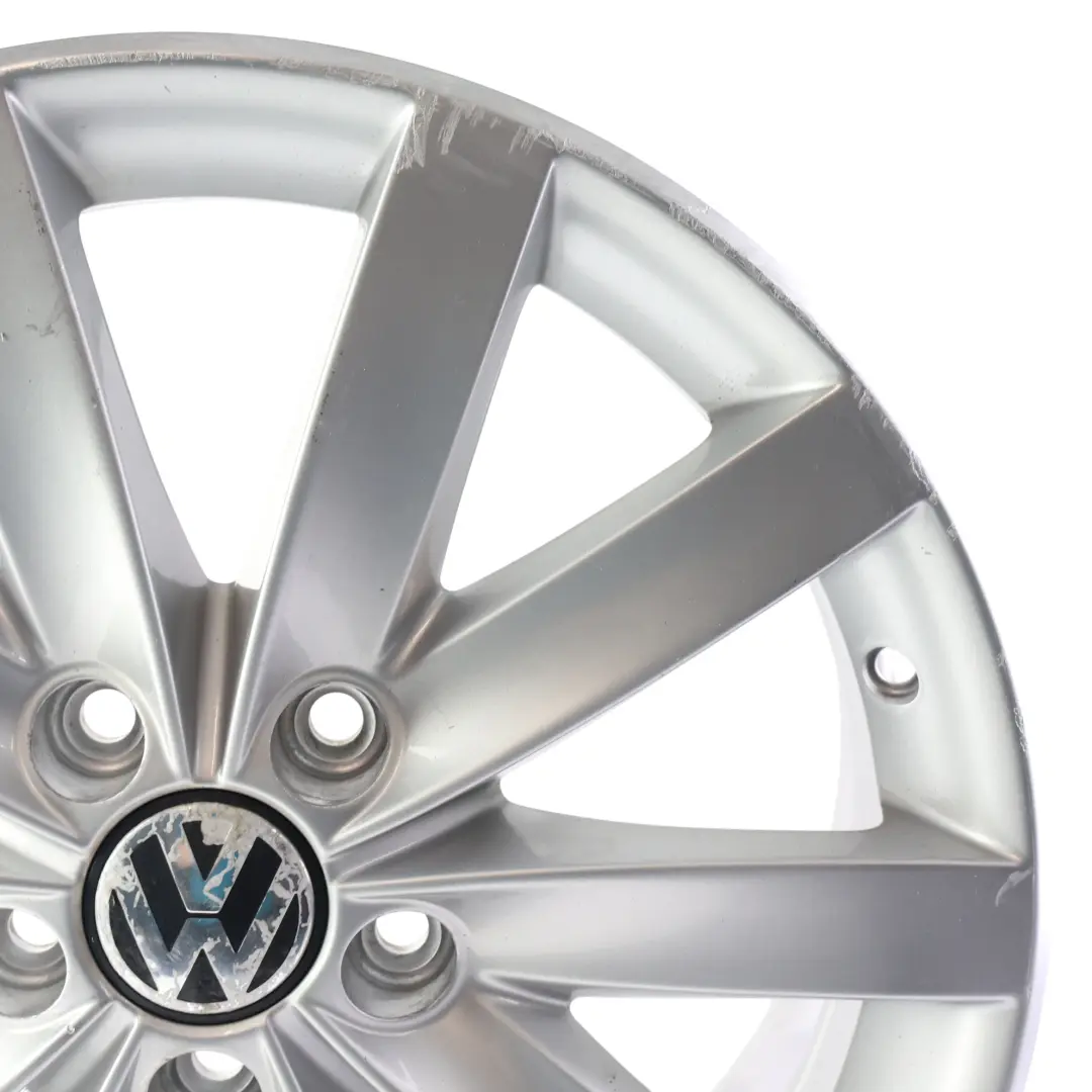 Mk6 Srebrna Felga Aluminiowa 17" 7J ET:54 do Volkswagen Golf o numerze 5K0601025F Volkswagen Golf Mk6 Srebrna Felga Aluminiowa 17" 7J ET:54 - SKU 5K0601025F - Numer Części 5K0601025F