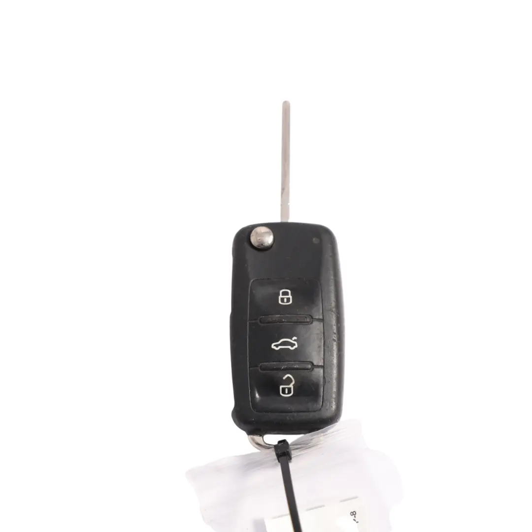Button Flip Remote Key 315MHZ to Volkswagen Polo 6R Touran 1T with Part number 5K0837202AF Volkswagen Polo 6R Touran 1T Button Flip Remote Key 315MHZ - SKU 5K0837202AF - Part number 5K0837202AF