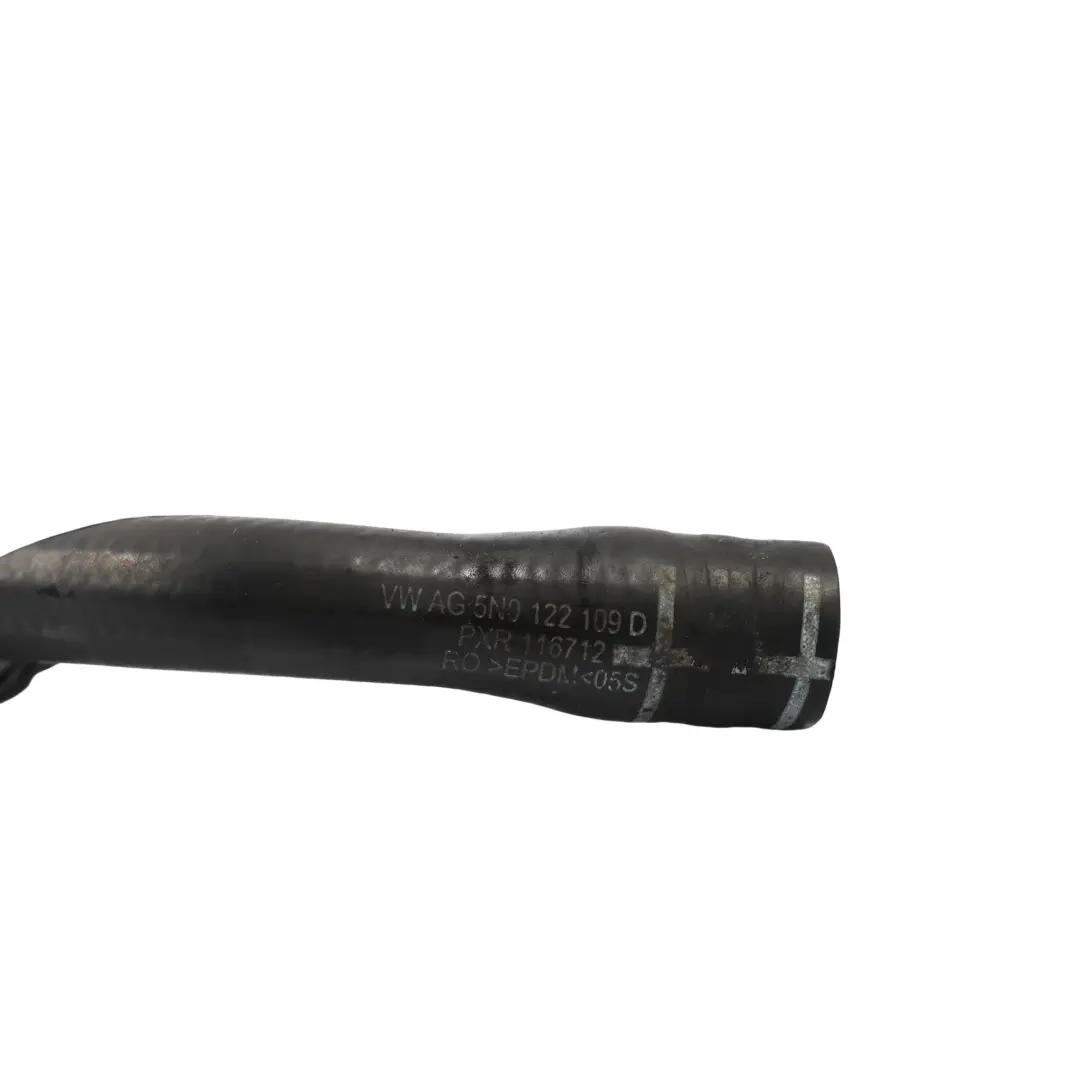 7N Tiguan 5N Wąż Płynu Chłodzącego do Volkswagen Sharan o numerze 5N0122109D Volkswagen Sharan 7N Tiguan 5N Wąż Płynu Chłodzącego - SKU 5N0122109D - Numer Części 5N0122109D