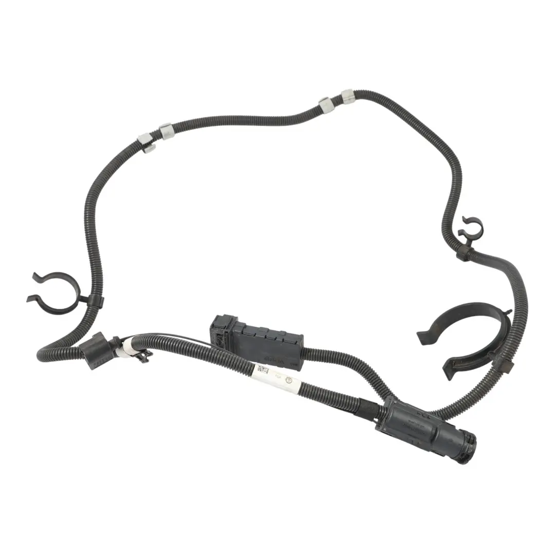 AdBlue Injector Supply Line Tube Hose 2.0 TDI to VW Volkswagen Golf Cd1 with Part number 5WA131983G VW Volkswagen Golf Cd1 AdBlue Injector Supply Line Tube Hose 2.0 TDI - SKU 5WA131983G - Part number 5WA131983G