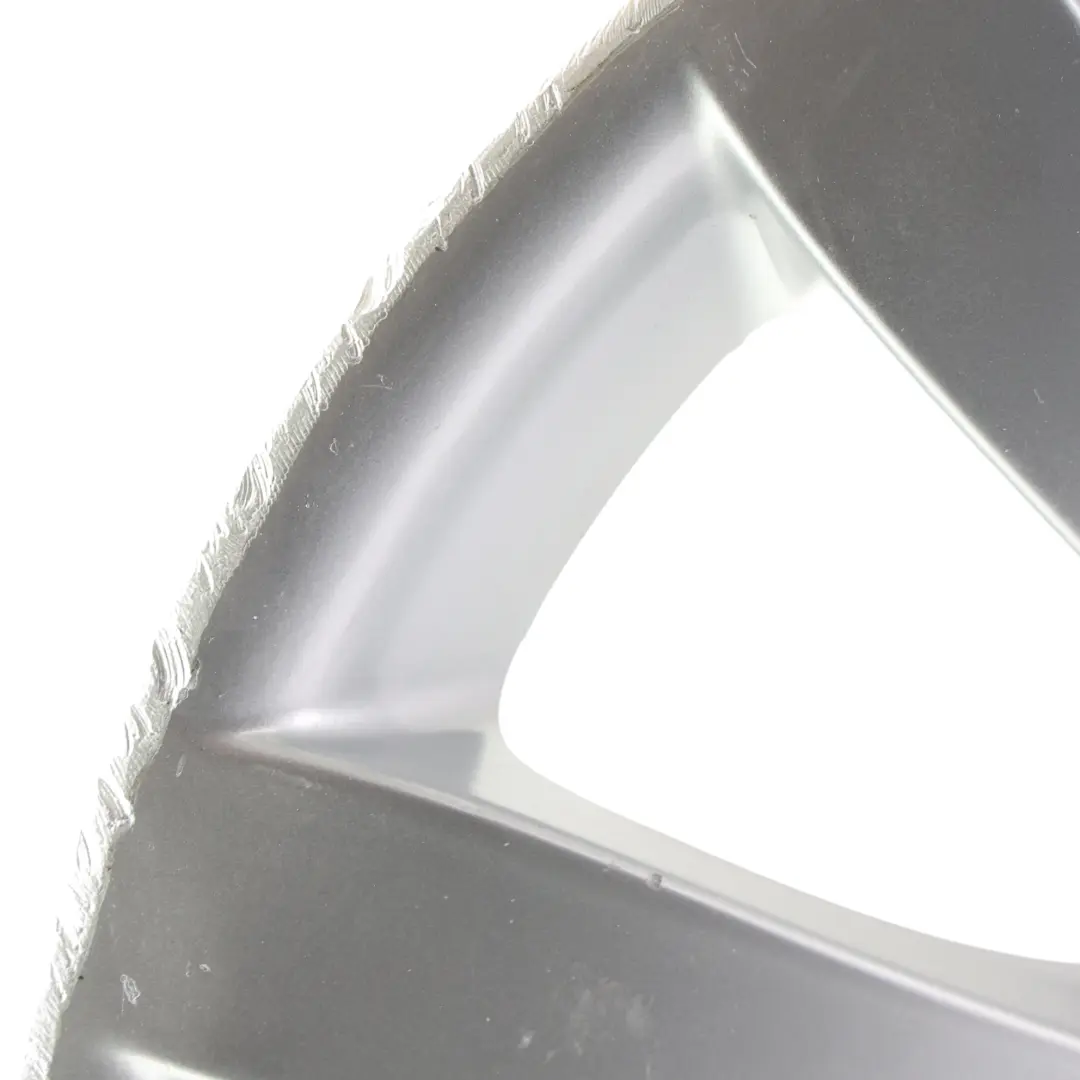 Argento AlluMini o Cerchione IN Lega 19" Raggi a Stella 218 8,5J Et per BMW E63 E64 con numero di parte 6770941 BMW E63 E64 Argento AlluMini o Cerchione IN Lega 19" Raggi a Stella 218 8,5J Et - SKU 6770941-2 - Numero di parte 6770941