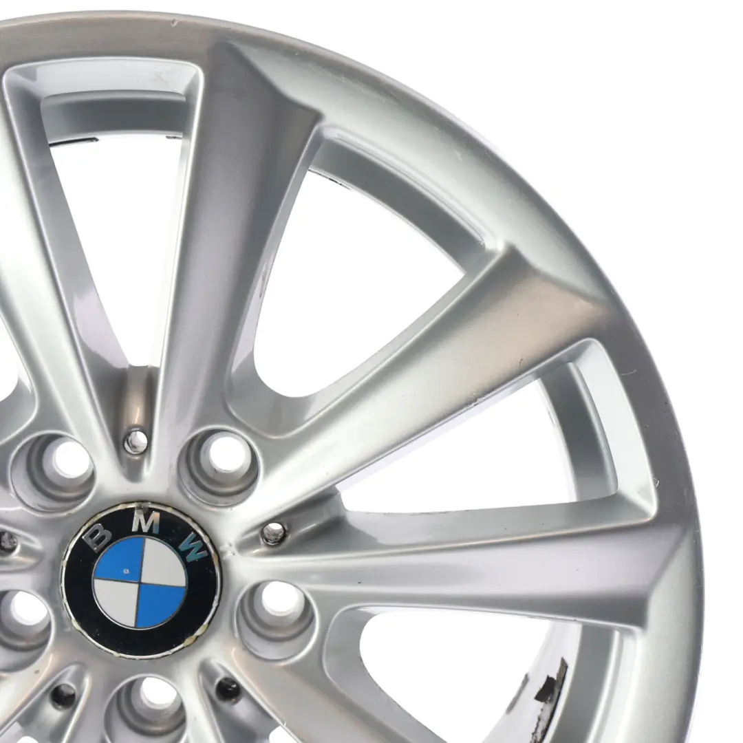 Cerchio In Lega BMW F10 F11 F12 Da 17" Con Raggi A V 236 8J ET:30 per con numero di parte 6780720 Cerchio In Lega BMW F10 F11 F12 Da 17" Con Raggi A V 236 8J ET:30 - SKU 6780720-1 - Numero di parte 6780720