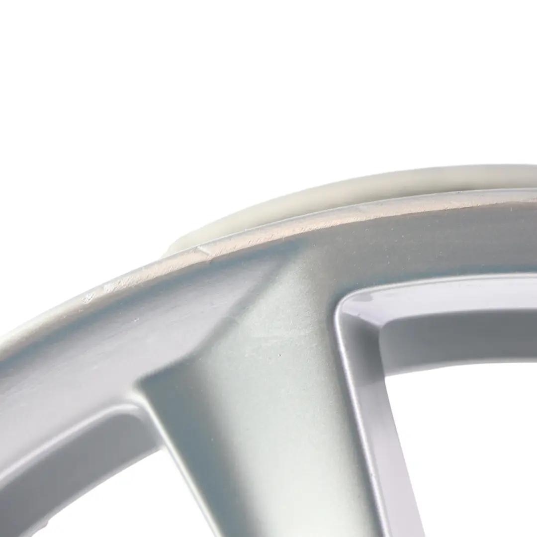 Felga Aluminiowa 17" 9J ET:30 do BMW F10 F11 o numerze 6780720 BMW F10 F11 Felga Aluminiowa 17" 9J ET:30 - SKU 6780720-1 - Numer Części 6780720