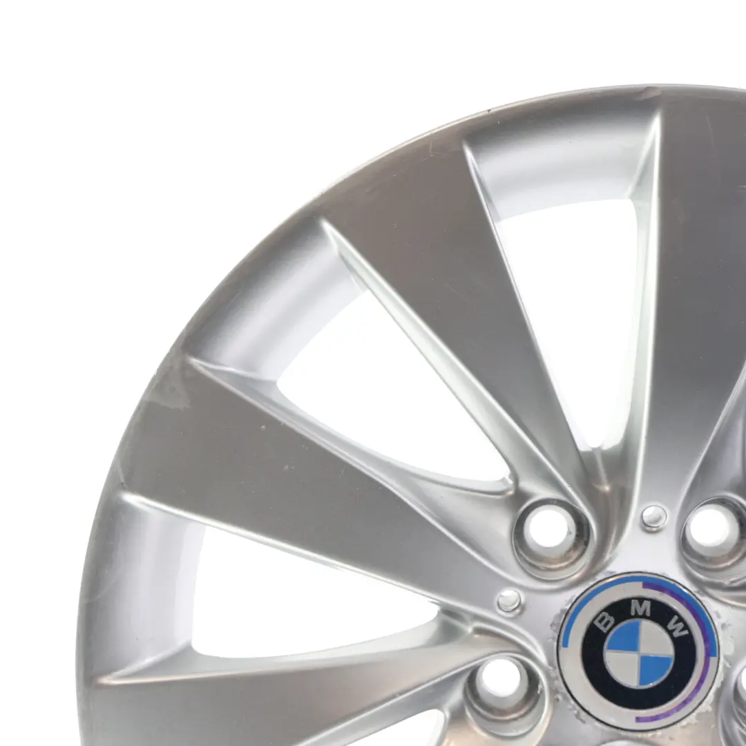 Felga Aluminiowa Srebrna 17" V Spoke 413 7,5J ET37 do BMW F30 F31 F32 o numerze 6796240 BMW F30 F31 F32 Felga Aluminiowa Srebrna 17" V Spoke 413 7,5J ET37 - SKU 6796240-1 - Numer Części 6796240