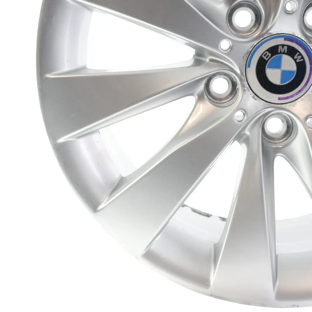 Jante en alliage argenté 17" V Spoke 413 7,5J ET:37 pour BMW F30 F31 F32 à propos du numéro de pièce 6796240 BMW F30 F31 F32 Jante en alliage argenté 17" V Spoke 413 7,5J ET:37 - SKU 6796240-1 - Numéro de pièce 6796240