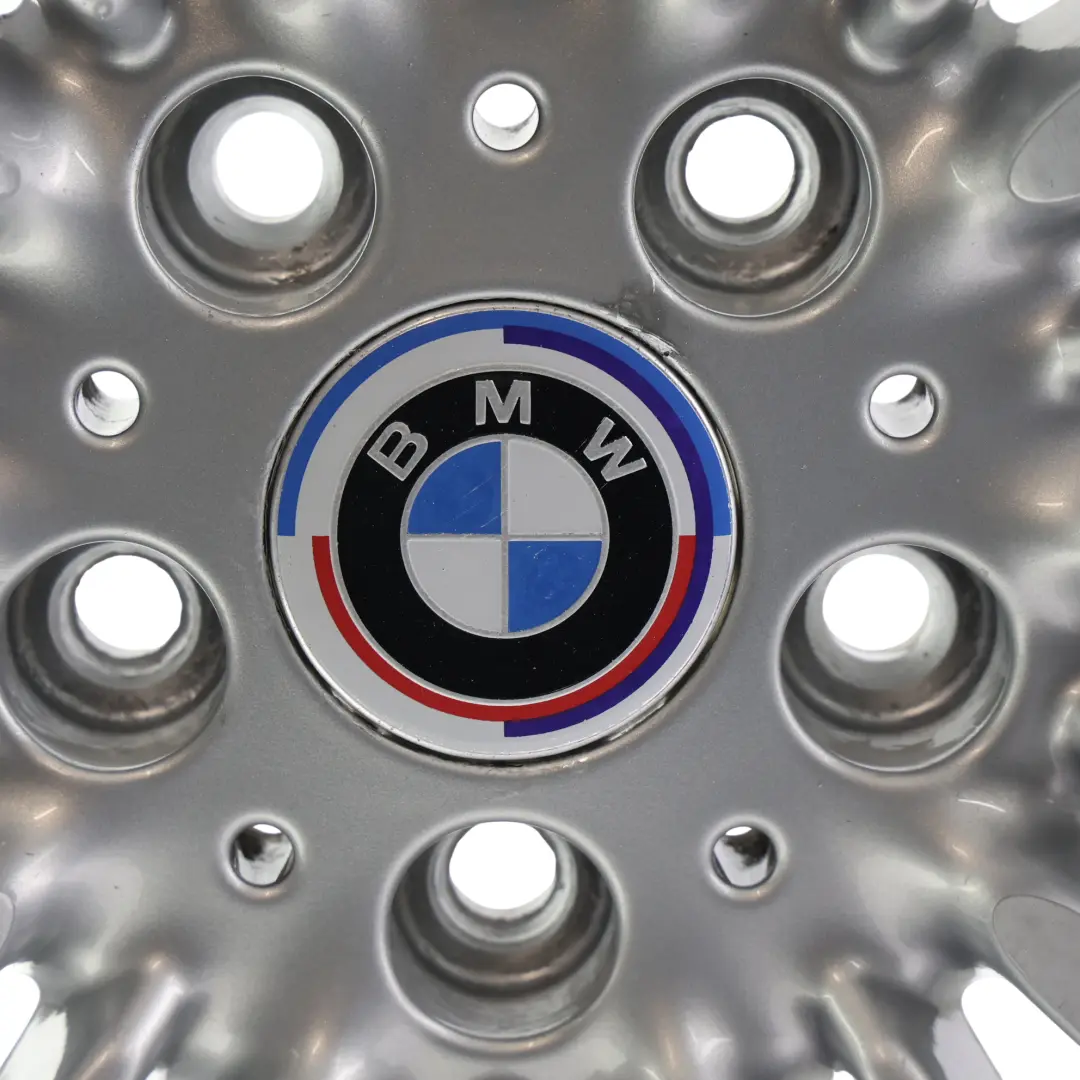 Silber Alu Felge Alufelge 18" Vielspeiche 416 8J ET:34 für BMW F30 F31 F32 mit Teilenummer 6796249 BMW F30 F31 F32 Silber Alu Felge Alufelge 18" Vielspeiche 416 8J ET:34 - SKU 6796249-1 - Teilenummer 6796249