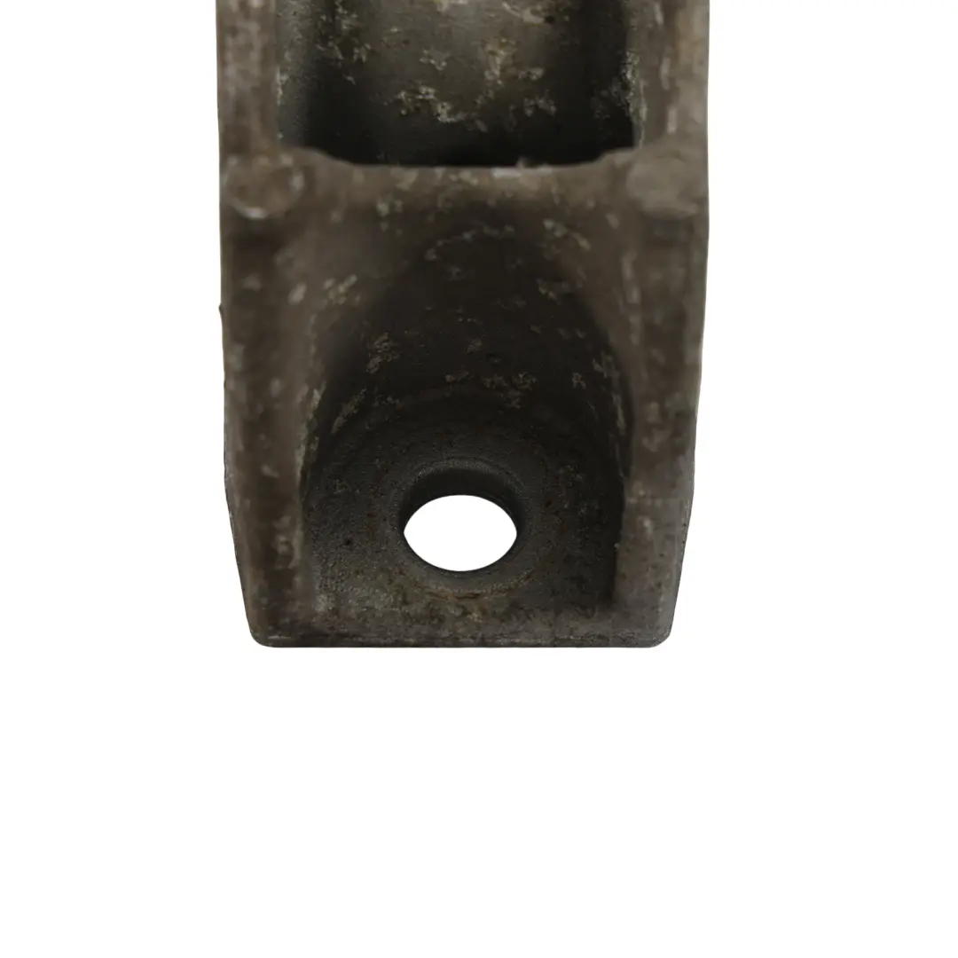 Uchwyt Stabilizatora Zawieszenia Tylny do BMW G30 G31 o numerze 6876180 BMW G30 G31 Uchwyt Stabilizatora Zawieszenia Tylny - SKU 6876180 - Numer Części 6876180