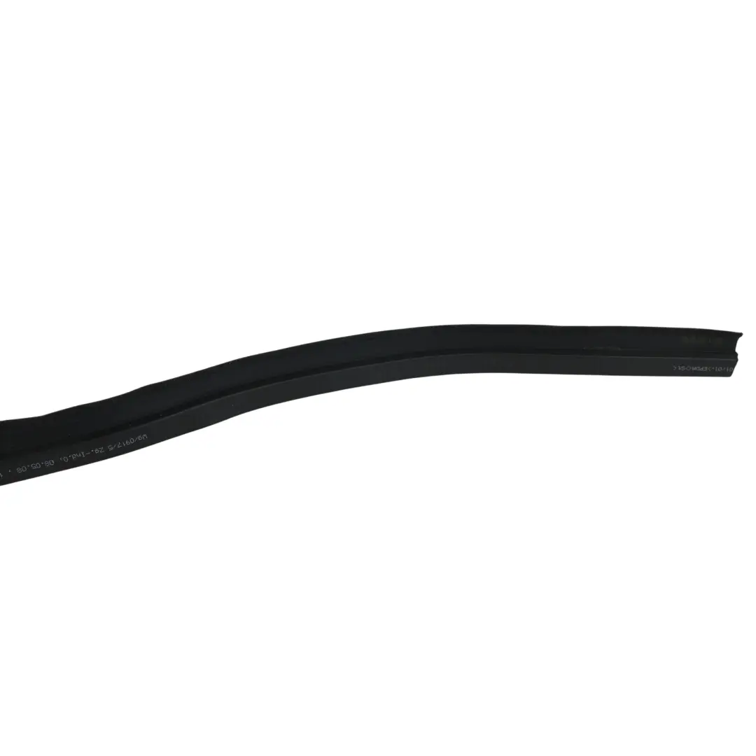 Guarnizione Gomma Posteriore Striscia Tenuta per BMW E93 Cabrio con numero di parte 6983930 BMW E93 Cabrio Guarnizione Gomma Posteriore Striscia Tenuta - SKU 6983930 - Numero di parte 6983930