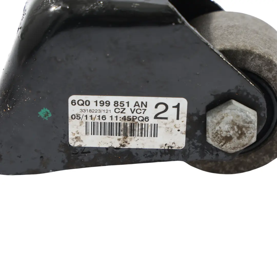 Audi A1 8X Wspornik Poduszki Silnika Skrzyni Dolna 1.4 TFSI - SKU 6Q0199851AN - Numer Części 6Q0199851AN