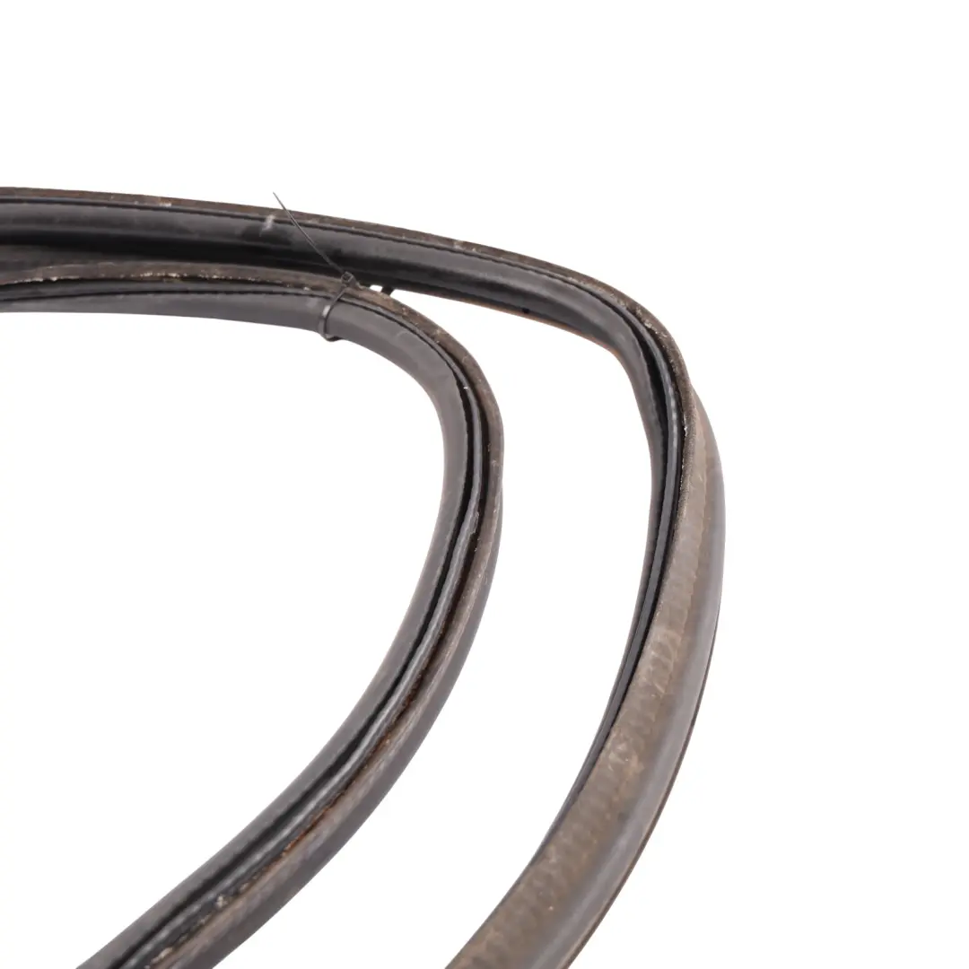 Boot Rubber Seal Gaksket Surround to Mini R50 R53 R56 Tailgate with Part number 7132470 Mini R50 R53 R56 Tailgate Boot Rubber Seal Gaksket Surround - SKU 7132470 - Part number 7132470