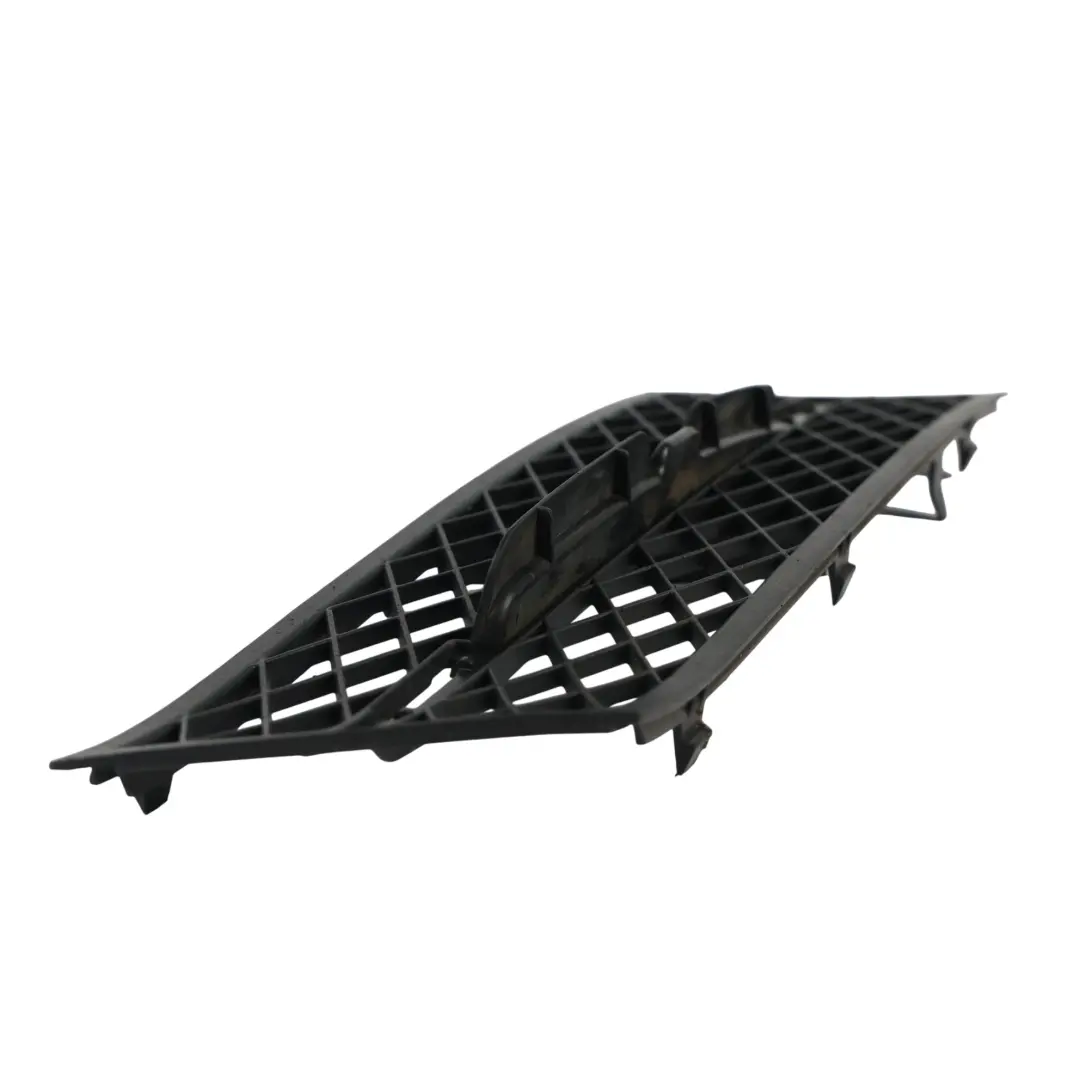 Kratka Zderzaka Przedniego Prawa do BMW F10 o numerze 7200700 BMW F10 Kratka Zderzaka Przedniego Prawa - SKU 7200700-1 - Numer Części 7200700