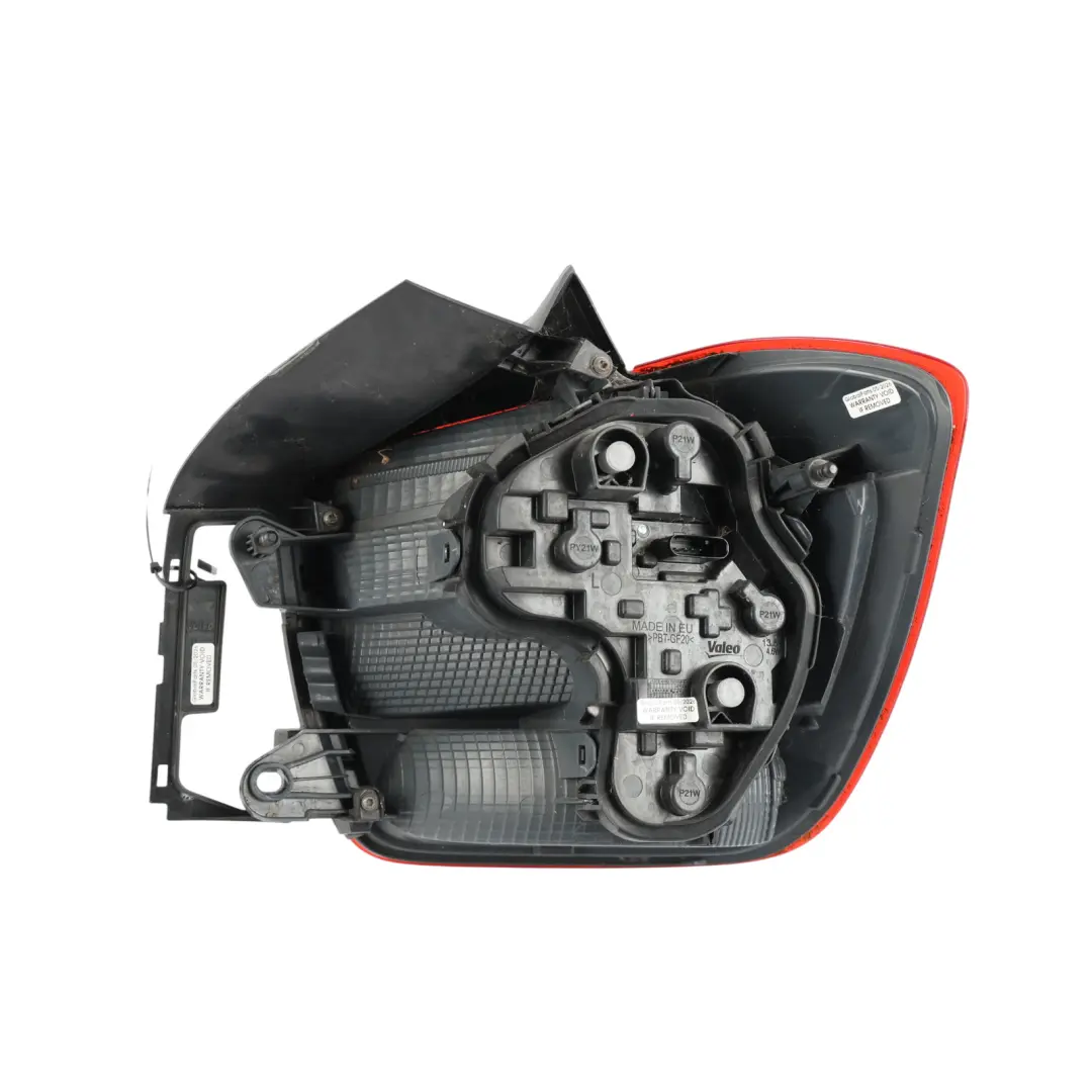 Lewa Lampa Tył Lewo Tylna do BMW F20 F21 o numerze 7270097 BMW F20 F21 Lewa Lampa Tył Lewo Tylna - SKU 7270097-5 - Numer Części 7270097