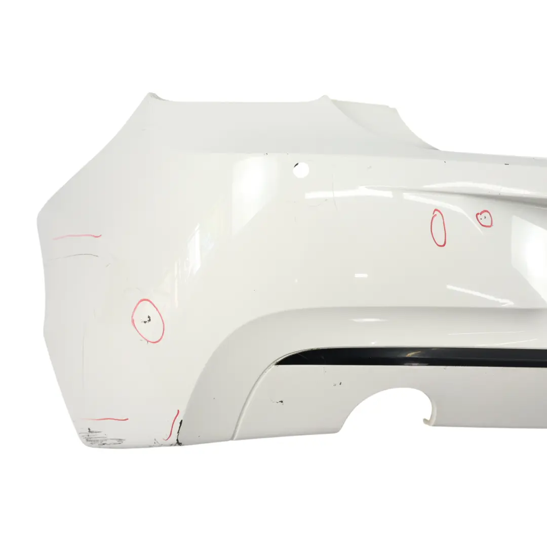 Listwa Zderzaka Tylnego Alpinweiss 3 Biały - 300 do BMW F20 F21 o numerze 7293557 BMW F20 F21 Listwa Zderzaka Tylnego Alpinweiss 3 Biały - 300 - SKU 7293557-AW - Numer Części 7293557