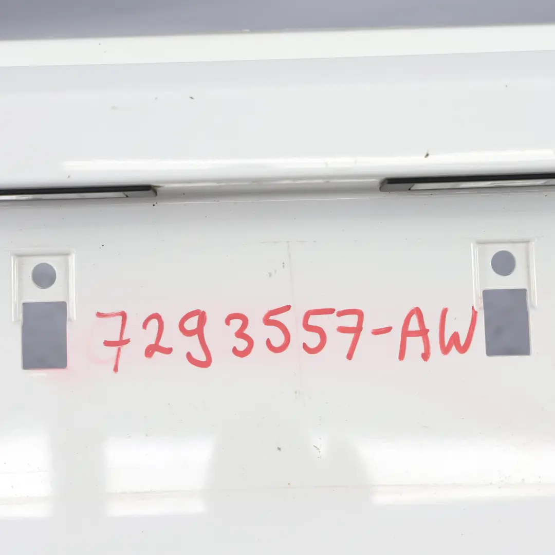 Listwa Zderzaka Tylnego Alpinweiss 3 Biały - 300 do BMW F20 F21 o numerze 7293557 BMW F20 F21 Listwa Zderzaka Tylnego Alpinweiss 3 Biały - 300 - SKU 7293557-AW - Numer Części 7293557
