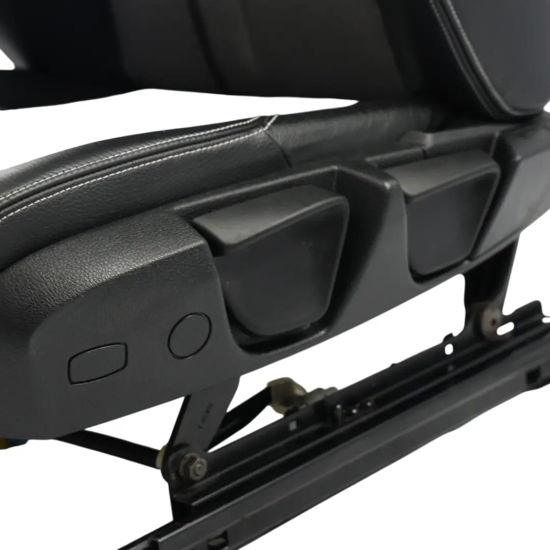 Fotel Lewy Przedni Materiał Skóra Metro Srebrno-Czarny do BMW F20 o numerze 7312421 BMW F20 Fotel Lewy Przedni Materiał Skóra Metro Srebrno-Czarny - SKU 7312421-1 - Numer Części 7312421