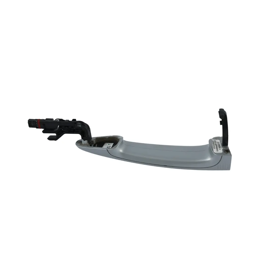 Maniglia Porta Anteriore Sinistra Glacier Silber A83 per BMW F87 M2 LCI con numero di parte 7332565 BMW F87 M2 LCI Maniglia Porta Anteriore Sinistra Glacier Silber A83 - SKU 7332565-GSB1 - Numero di parte 7332565