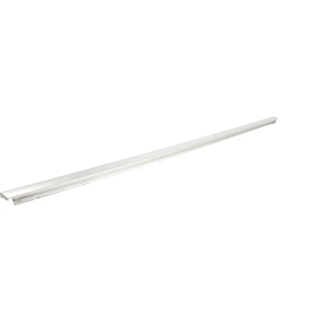 Moldura Sellado Puerta Trasera Derecha Aluminio para BMW F48 con número de pieza 7362230 BMW F48 Moldura Sellado Puerta Trasera Derecha Aluminio - SKU 7362230 - Número de pieza 7362230