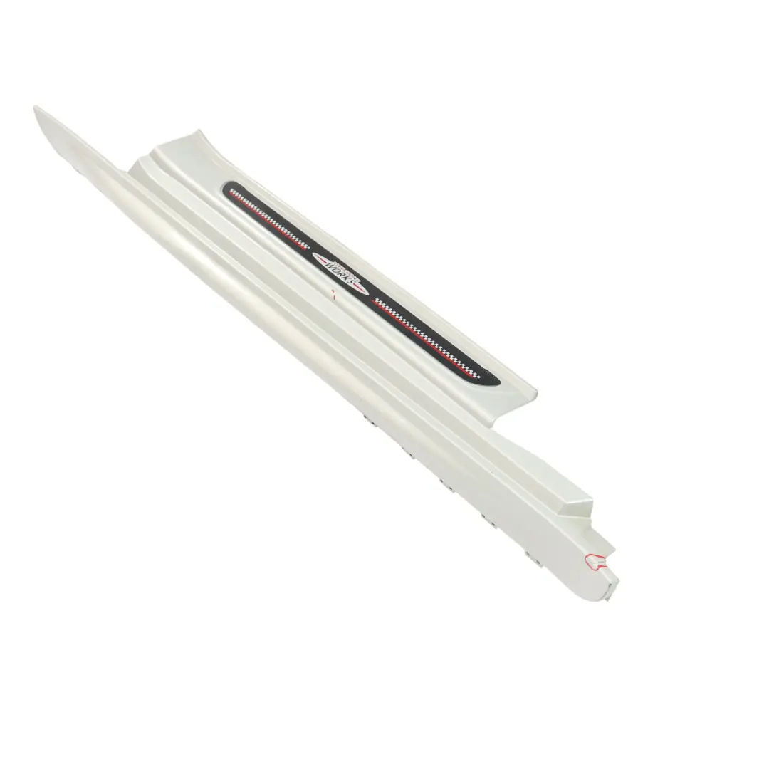 Faldón Lateral Derecho JCW Blanco Plata A62 para Mini F56 F57 con número de pieza 7382182 Mini F56 F57 Faldón Lateral Derecho JCW Blanco Plata A62 - SKU 7382182-WS - Número de pieza 7382182