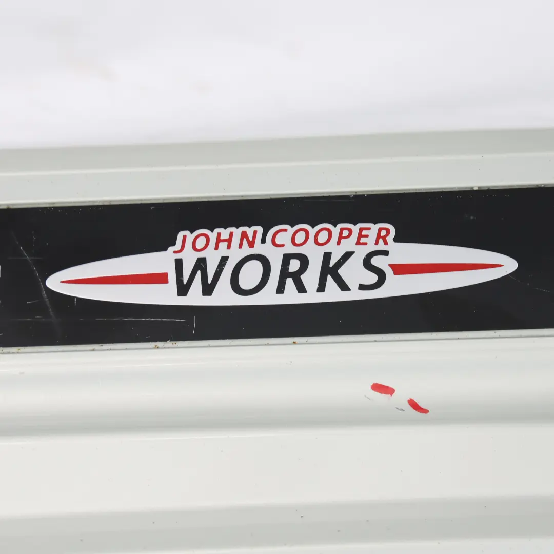 Mini F56 F57 Faldón Lateral Derecho JCW Blanco Plata A62 - SKU 7382182-WS - Número de pieza 7382182
