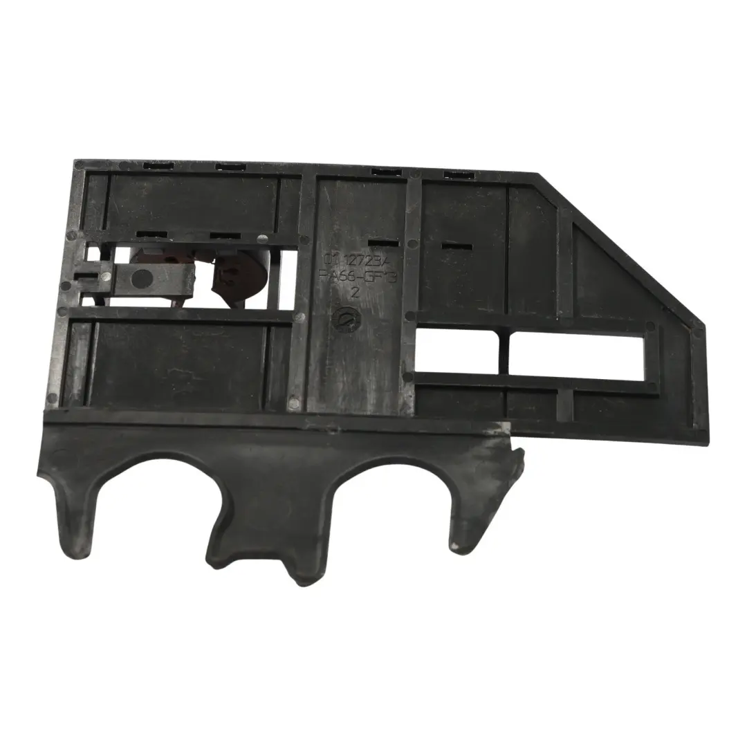 Soporte Clip Manguera Enfriador Aceite para BMW F01 F02 F10 F11 F12 con número de pieza 7586898 BMW F01 F02 F10 F11 F12 Soporte Clip Manguera Enfriador Aceite - SKU 7586898 - Número de pieza 7586898