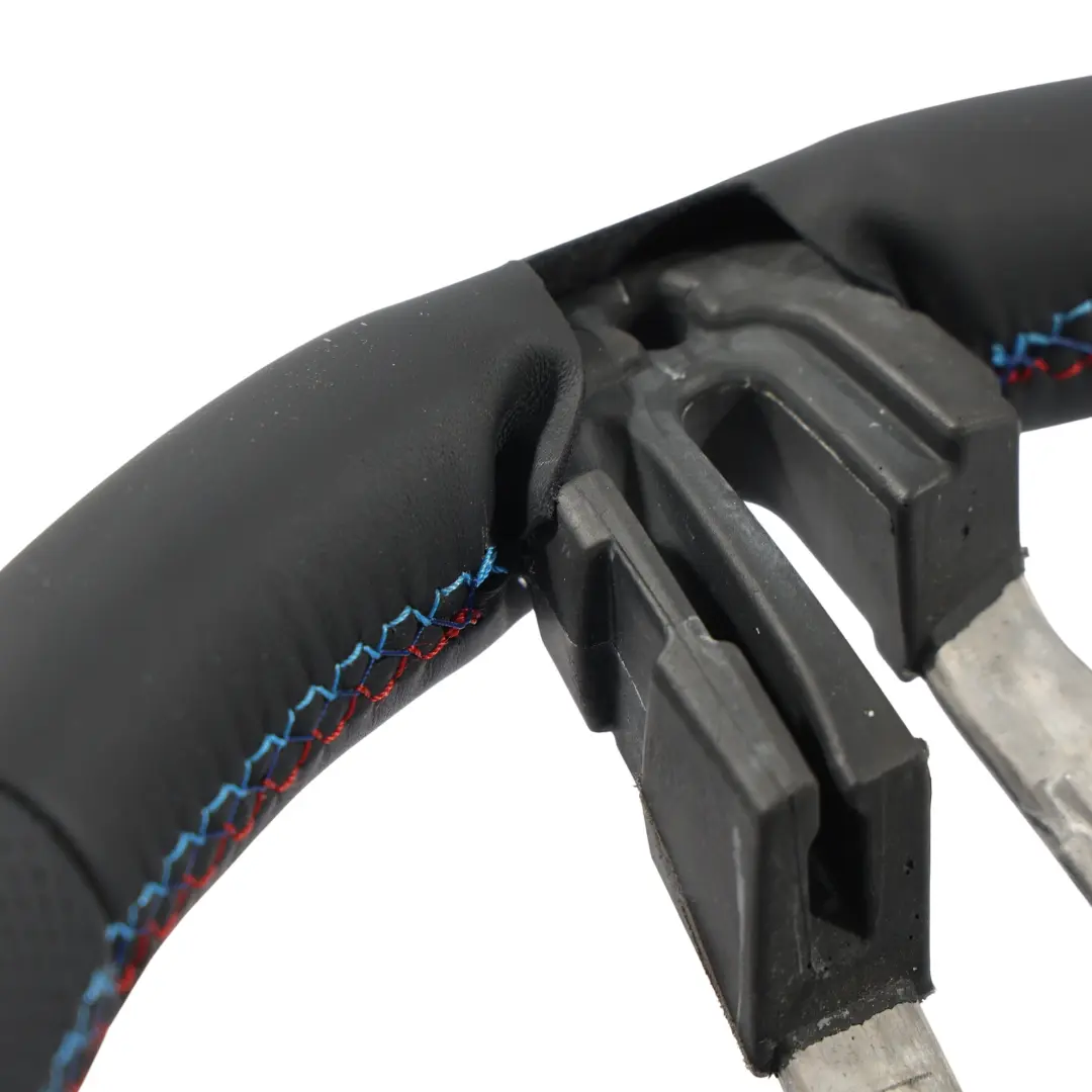 Volant NEUF Cuir Noir M Sport pour BMW F07 F10 F11 LCI F12 F13 à propos du numéro de pièce 7851234 BMW F07 F10 F11 LCI F12 F13 Volant NEUF Cuir Noir M Sport - SKU 7851234-5 - Numéro de pièce 7851234