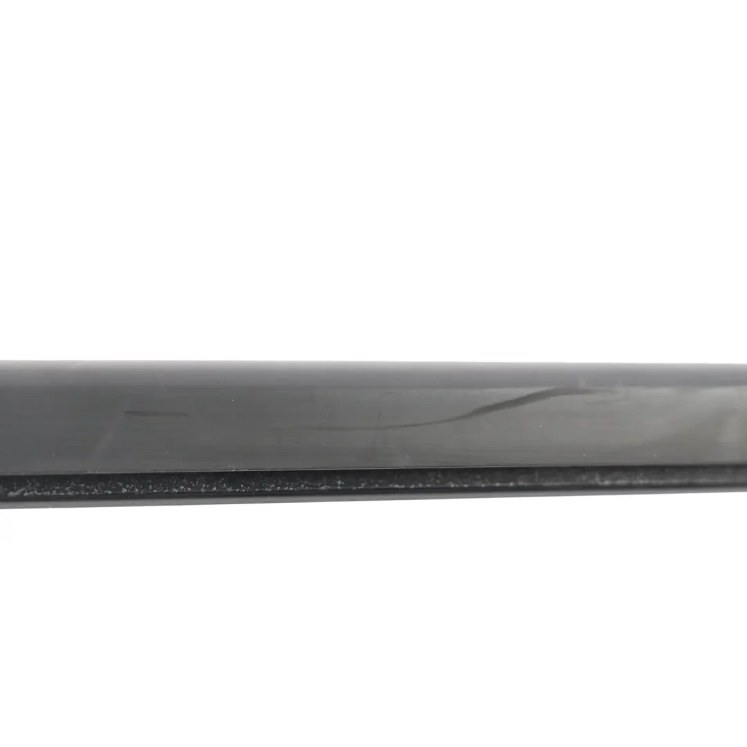 Volkswagen Crafter MK2 Baguette Vitre Porte Avant Extérieure Gauche - SKU 7C0837477 - Numéro de pièce 7C0837477