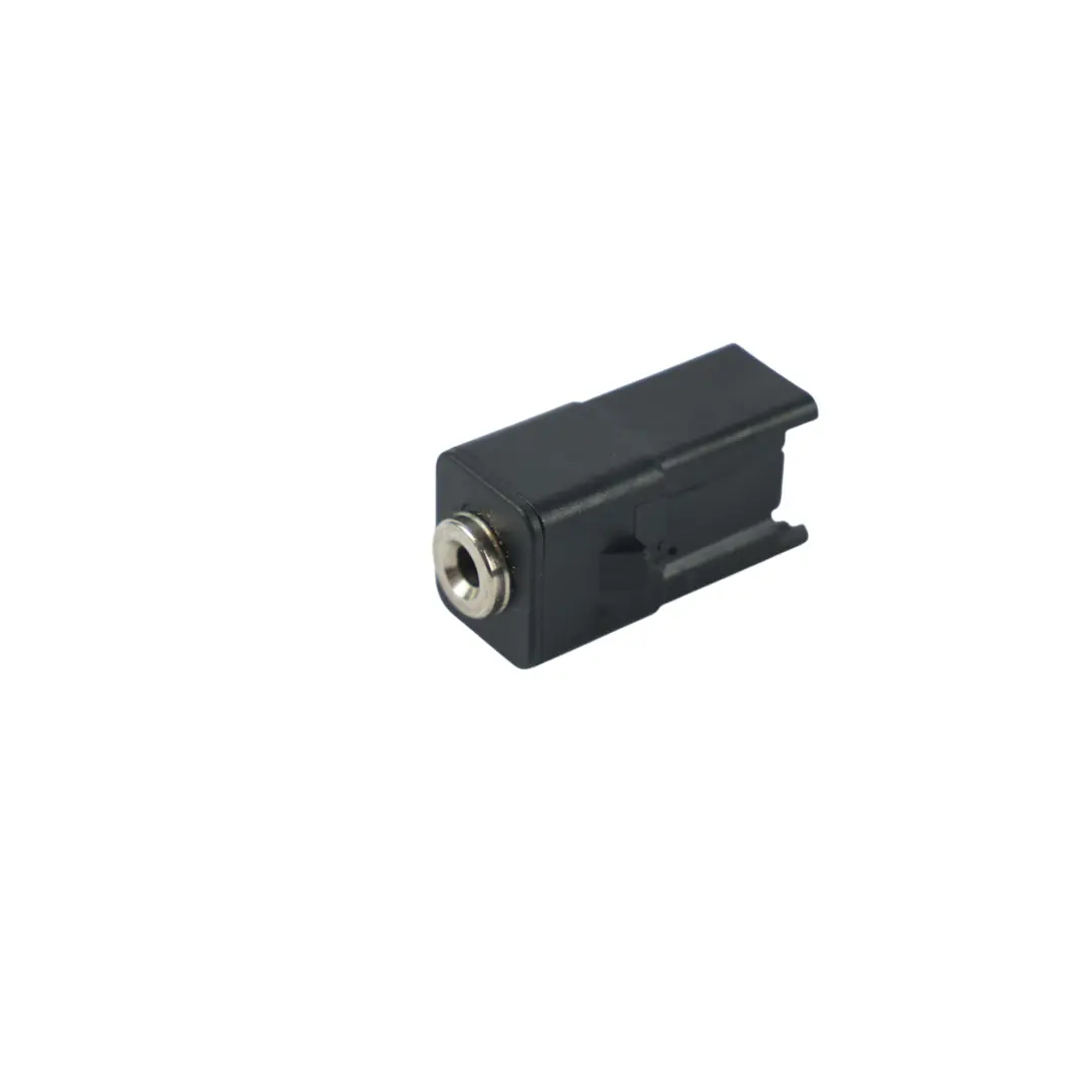 Ford Kuga C394 Mk1 AUX Input Socket Audio Connection Port - SKU 7M5T-19A164-AA - Part number 7M5T-19A164-AA