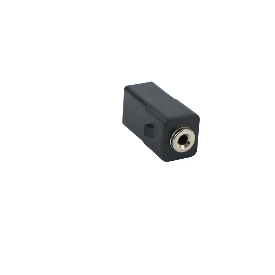 C394 MK1 Presa Ingresso AUX Audio per Ford Kuga con numero di parte 7M5T-19A164-AA Ford Kuga C394 MK1 Presa Ingresso AUX Audio - SKU 7M5T-19A164-AA - Numero di parte 7M5T-19A164-AA