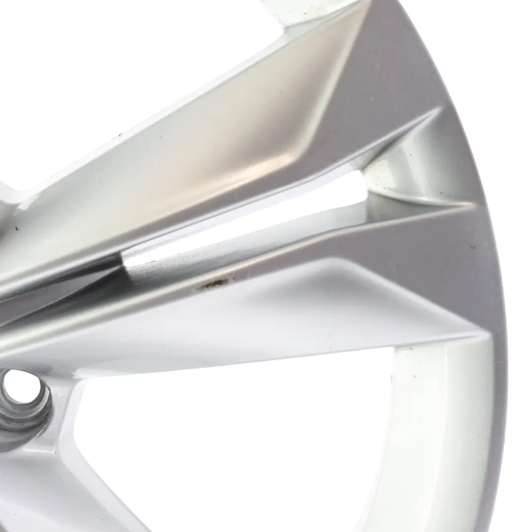 Alloy Rim Dinamica 17" 7J ET:39 to Seat Alhambra Silver Wheel with Part number 7N5601025G Seat Alhambra Silver Wheel Alloy Rim Dinamica 17" 7J ET:39 - SKU 7N5601025G-1 - Part number 7N5601025G