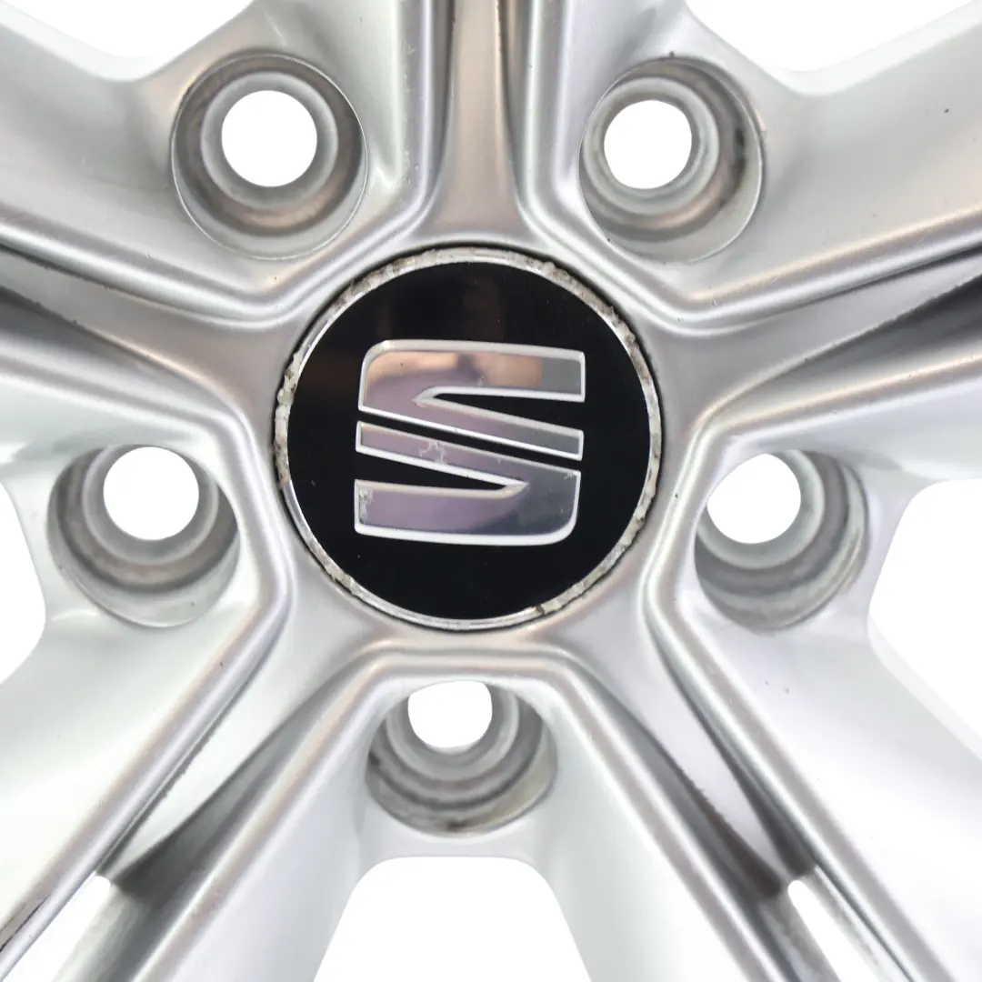 Cerchio Lega Argento Dinamica 17" 7J ET:39 per Seat Alhambra con numero di parte 7N5601025G Seat Alhambra Cerchio Lega Argento Dinamica 17" 7J ET:39 - SKU 7N5601025G-2 - Numero di parte 7N5601025G